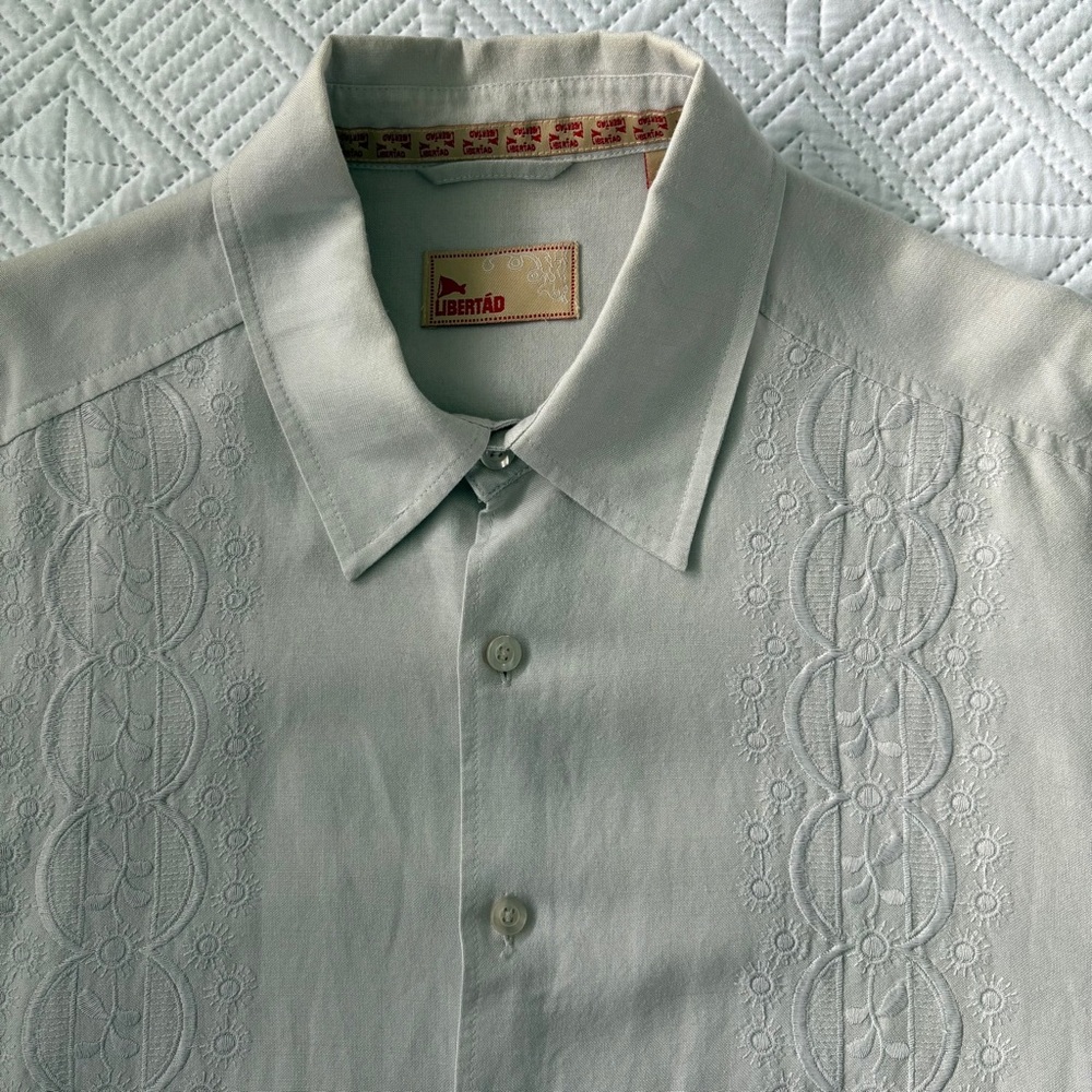 Libertad Men’s XL Guayabera Shirt Linen Rayon Blend Cream Embroidered Travel Top